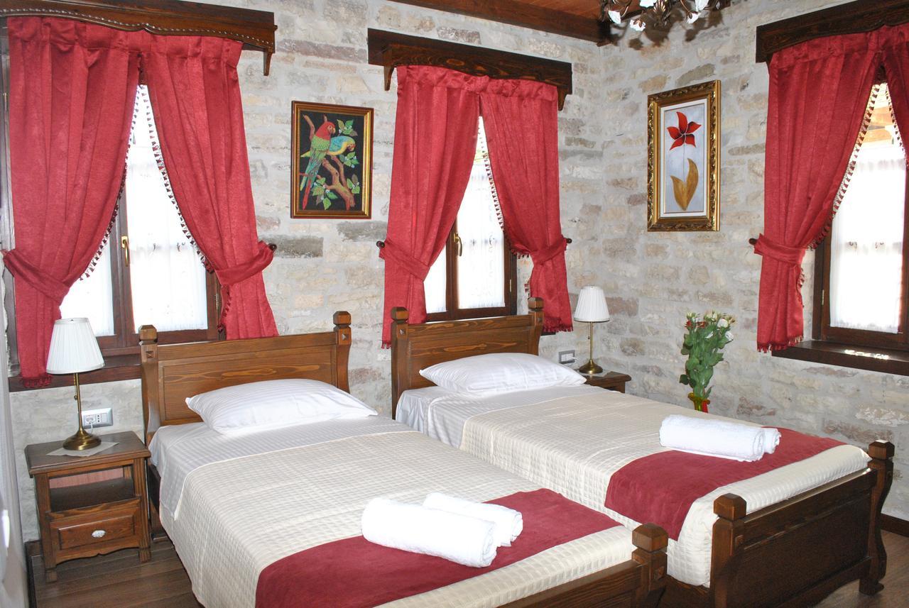 Hotel Kastro จีโรคาสเตอร์ ภายนอก รูปภาพ