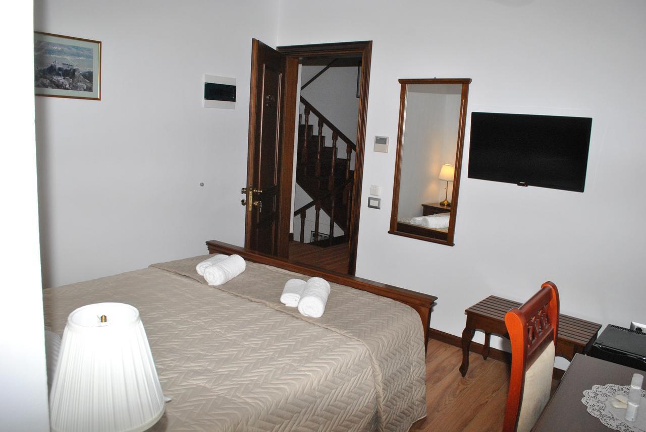 Hotel Kastro จีโรคาสเตอร์ ภายนอก รูปภาพ