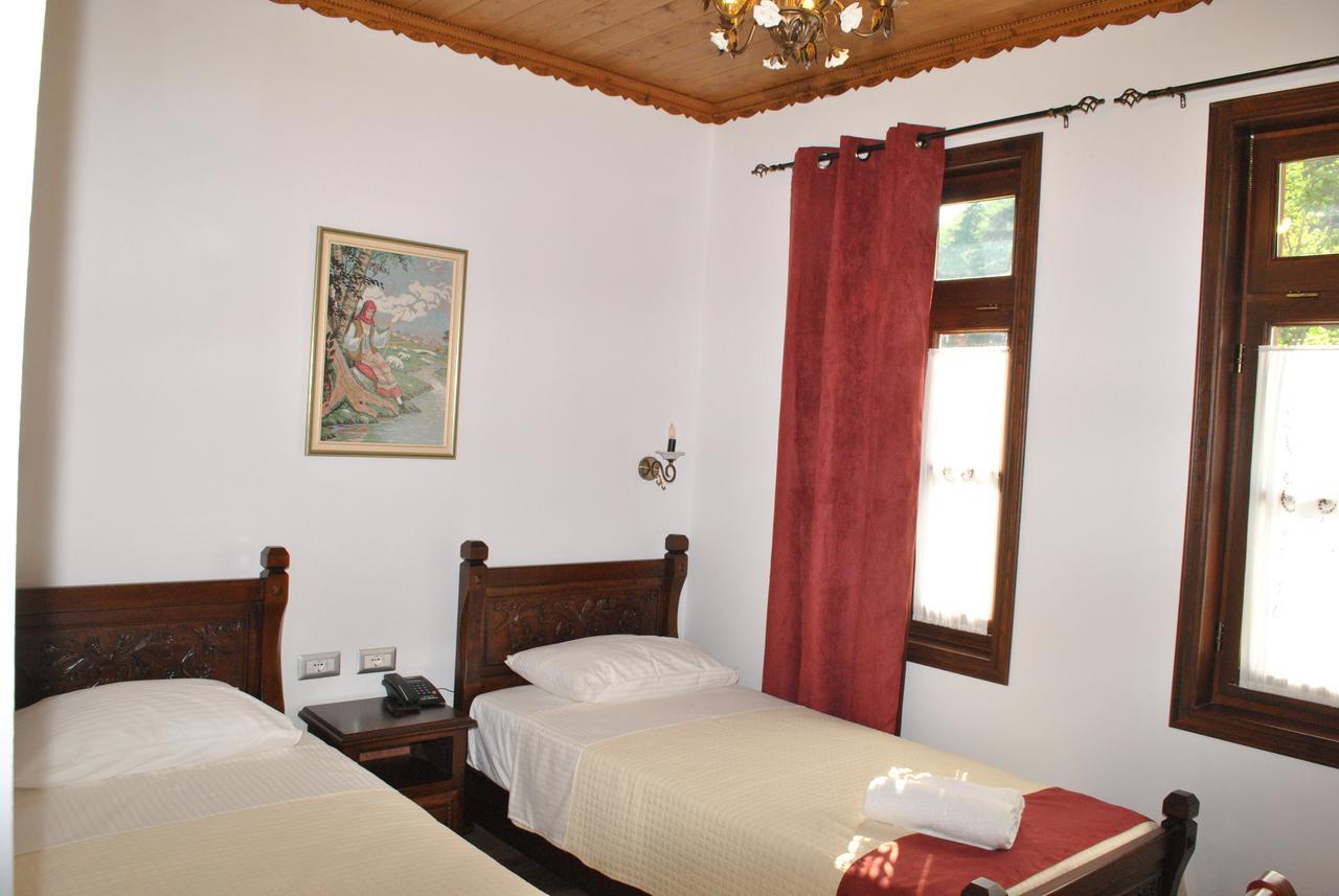 Hotel Kastro จีโรคาสเตอร์ ภายนอก รูปภาพ