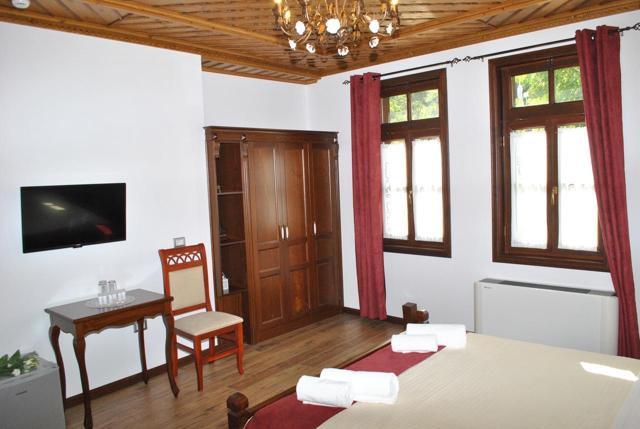 Hotel Kastro จีโรคาสเตอร์ ภายนอก รูปภาพ
