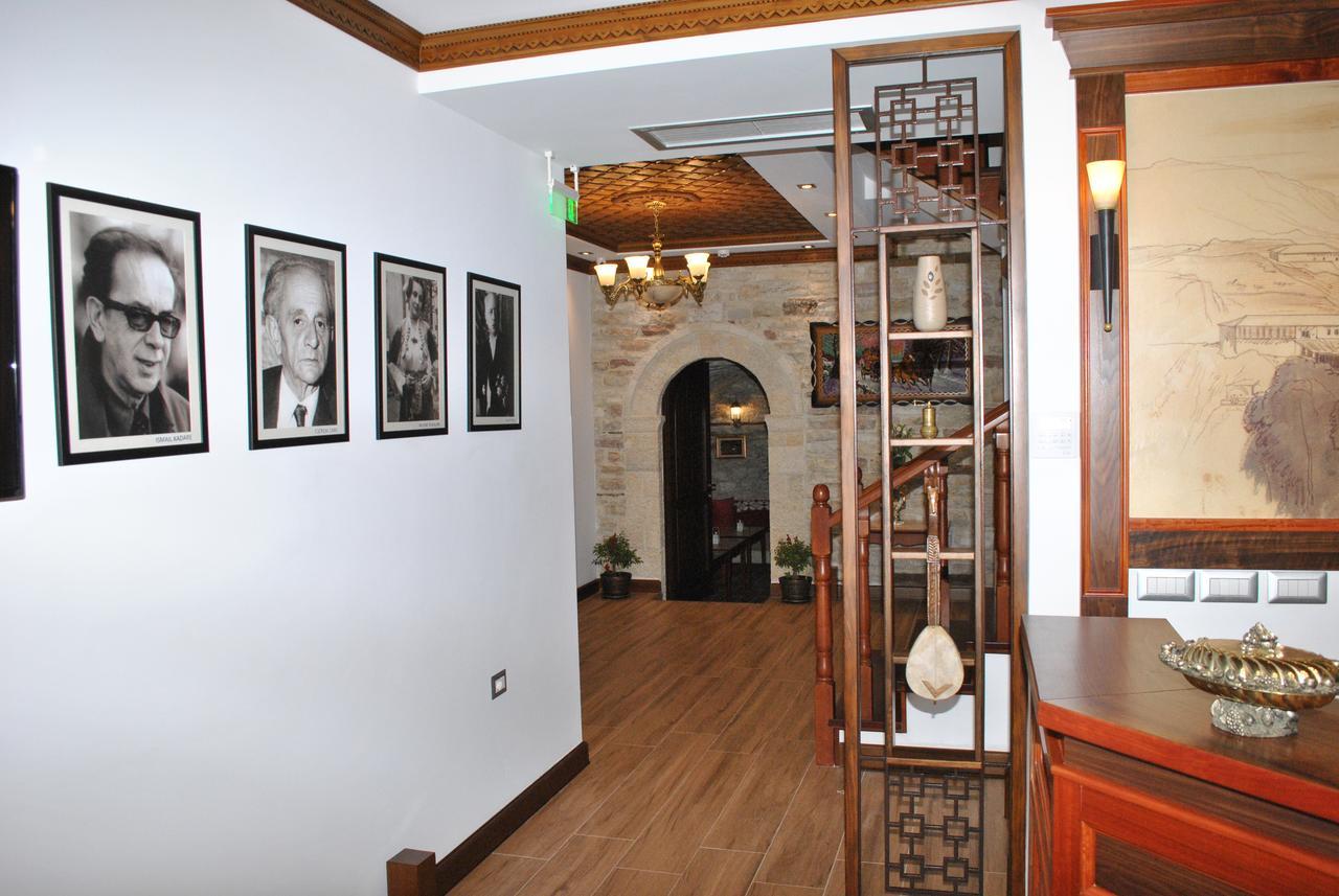 Hotel Kastro จีโรคาสเตอร์ ภายนอก รูปภาพ