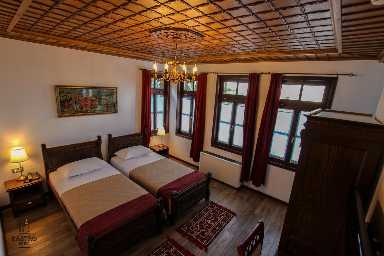 Hotel Kastro จีโรคาสเตอร์ ภายนอก รูปภาพ