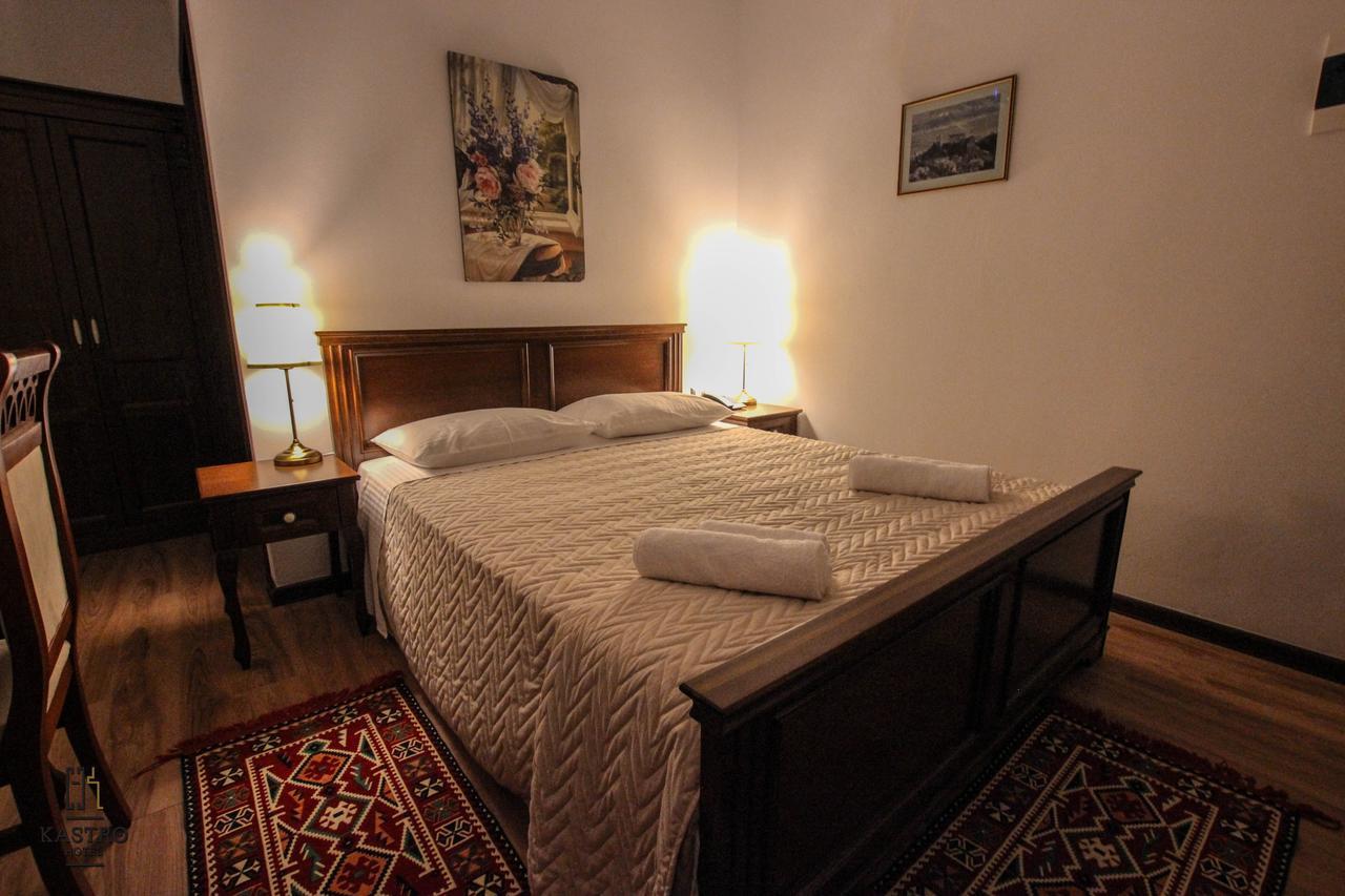 Hotel Kastro จีโรคาสเตอร์ ภายนอก รูปภาพ